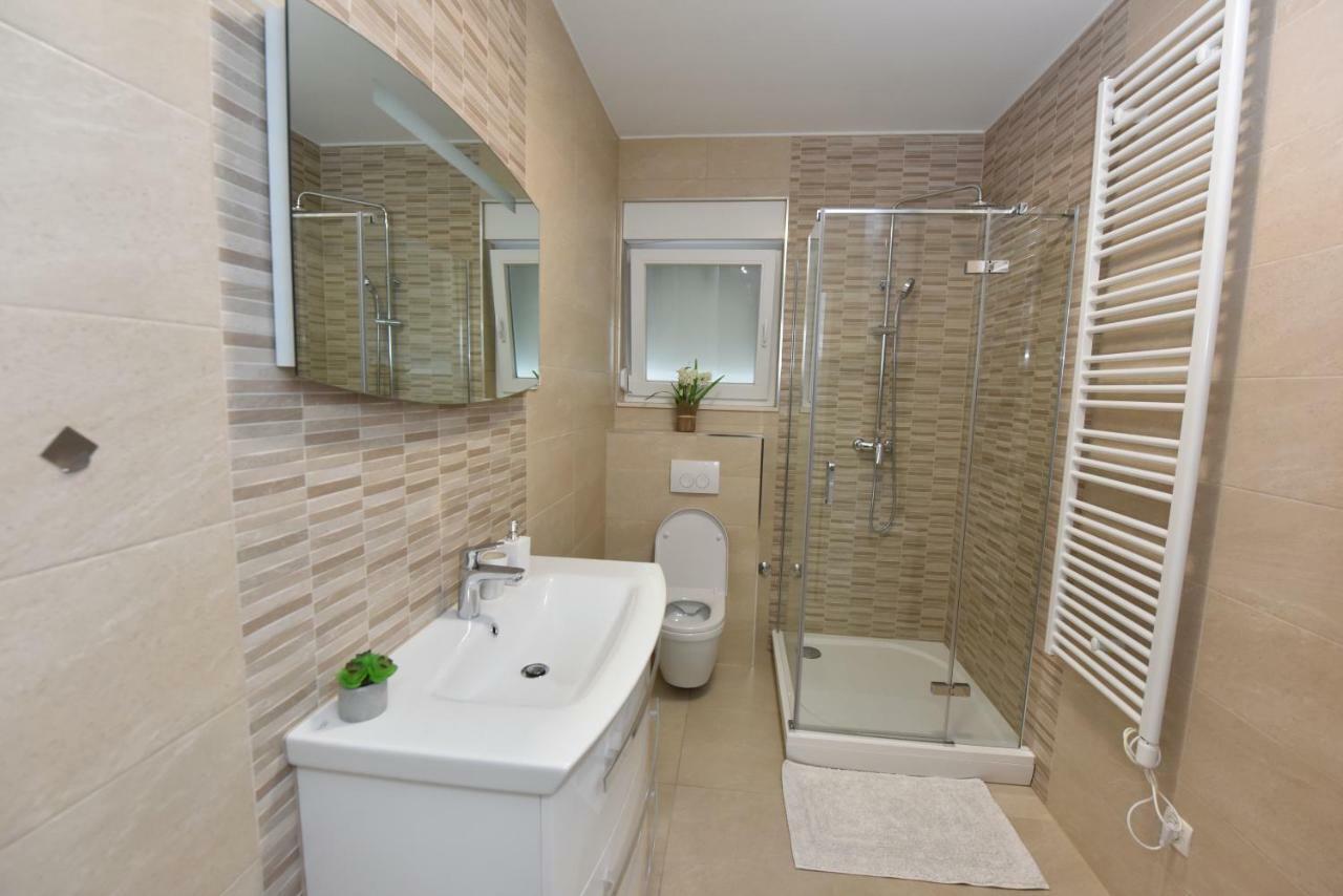 Family Apartments Podsolarsko Šibenik Dış mekan fotoğraf